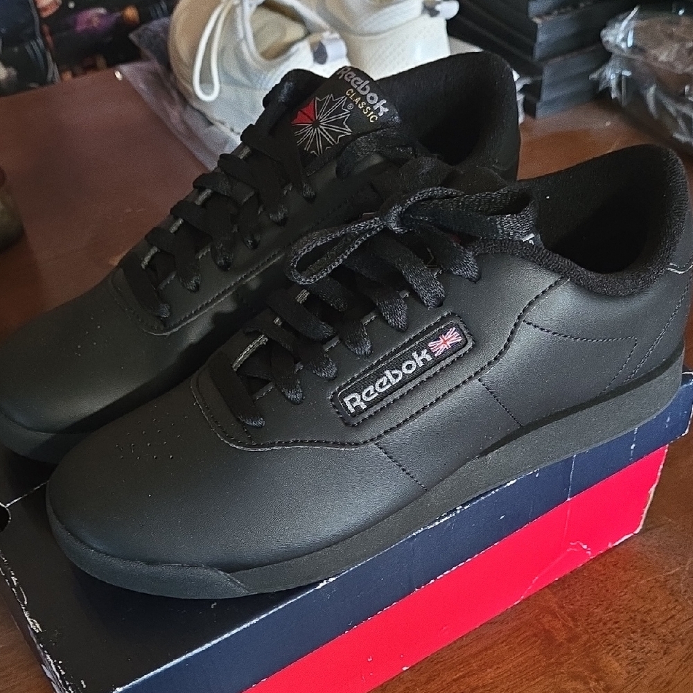 Reebok Princess Womens Low-Top Sneakers